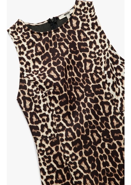 Kolsuz Slim Fit A Kesim Bisiklet Yaka Leopar Desenli Mini Elbise