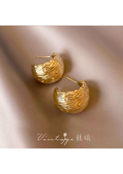 Altın Küpeler Kadın Vintage Temperament Küpeler Niş Tasarım Metal Küpeler (Yurt Dışından)