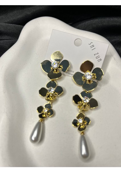 Gold Kaplama Incili Çiçek Küpe – Şık ve Zarif Tasarım indirimleri