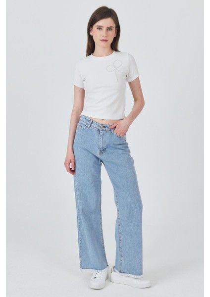 Beyaz Inci Kurdele Işlemeli Crop Slim Fit Tişört 2229 fiyatları