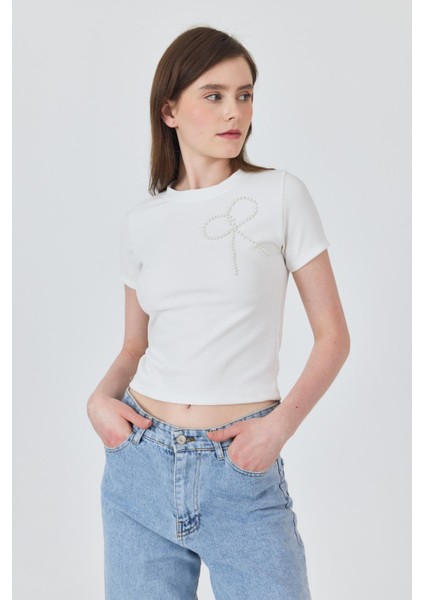 Beyaz Inci Kurdele Işlemeli Crop Slim Fit Tişört 2229 modelleri