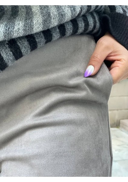Kadın Paçası Pensli Süet Pantolon
