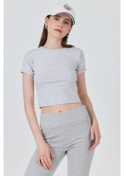 Karmelanj Slim Fit Bisiklet Yaka Crop Tişört 3058