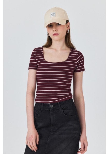 Bordo U Yaka Çizgili Tişört 4016 fiyatları