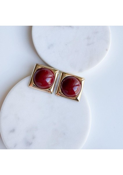 Çelik Kare Bordo Küpe fırsatları