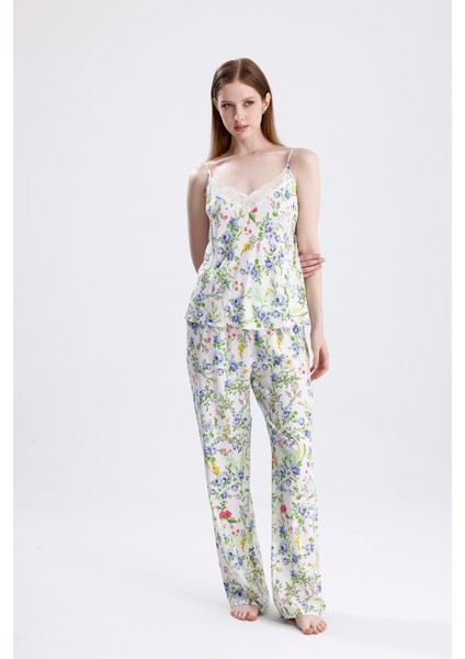 Kadın Dantelli Saten Çiçekli Uzun Pijama Takımı Şık ve Zarif İp Askılı Uyku Seti modelleri