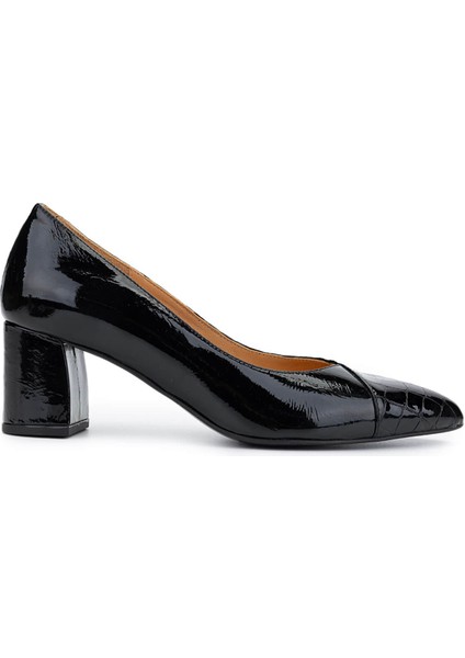 Kadın Hakiki Deri Siyah Comfort Ayakkabı 611 H55047 Bn Ayk Y25 Black Crc/black Vrnc