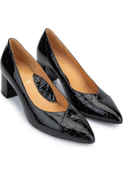 Kadın Hakiki Deri Siyah Comfort Ayakkabı 611 H55047 Bn Ayk Y25 Black Crc/black Vrnc fiyatları