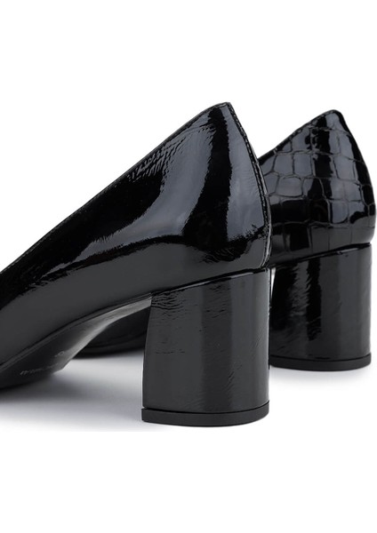 Kadın Hakiki Deri Siyah Comfort Ayakkabı 611 H55047 Bn Ayk Y25 Black Crc/black Vrnc indirimleri