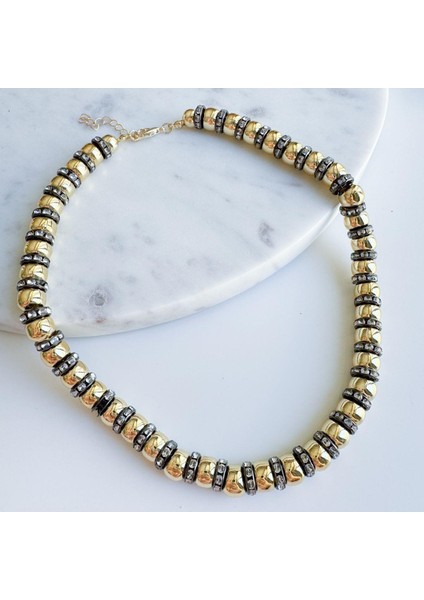 Gold Siyah Taşlı Boncuk Kolye
