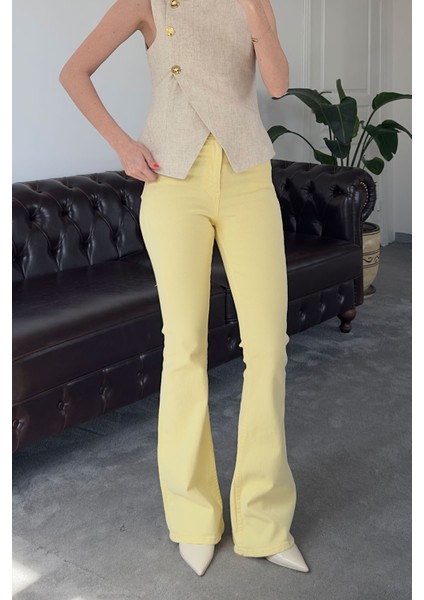 Marka Model Ispanyol Jean- Sarı