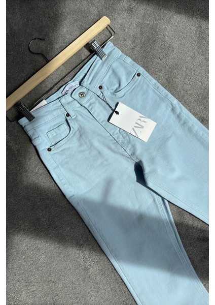 Marka Model Ispanyol Jean- Mavi
