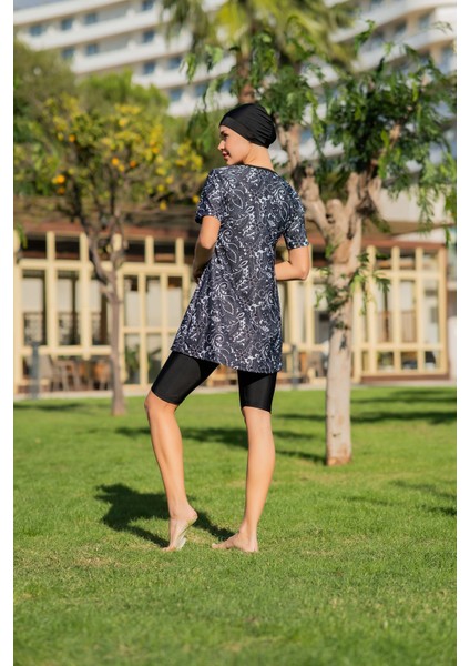 Siyah Beyaz Desenli Yarım Kol Büyük Beden Micro (Esnek ve Çabuk Kuruyan) Kumaş Yarı Tesettür Mayo fiyatları