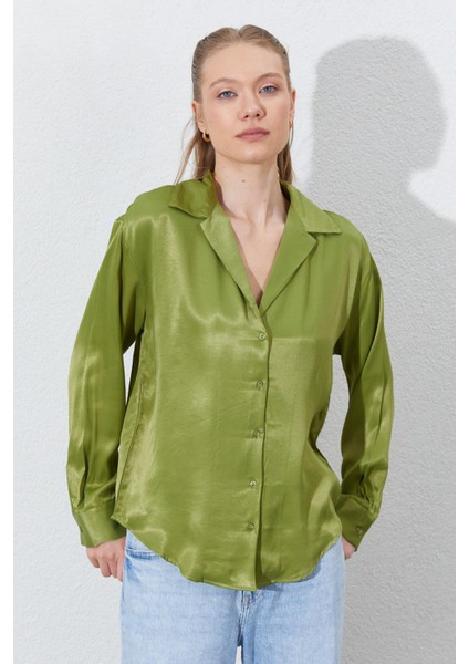 Kadın Yağ Yeşili Sedef Düğmeli Gömlek modelleri