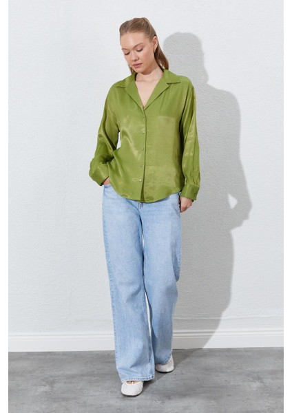 Kadın Yağ Yeşili Sedef Düğmeli Gömlek fırsatları