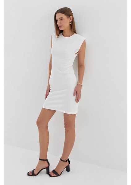 Vatkalı Elbise Ekru fırsatları