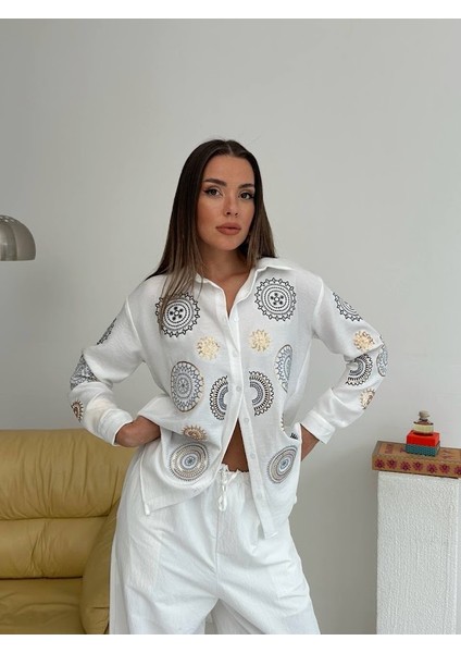 Pul ve Nakış Işlemeli Gömlek modelleri