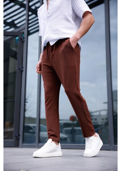 Erkek Kahve Renk Likralı Kumaş Jogger Pantolon