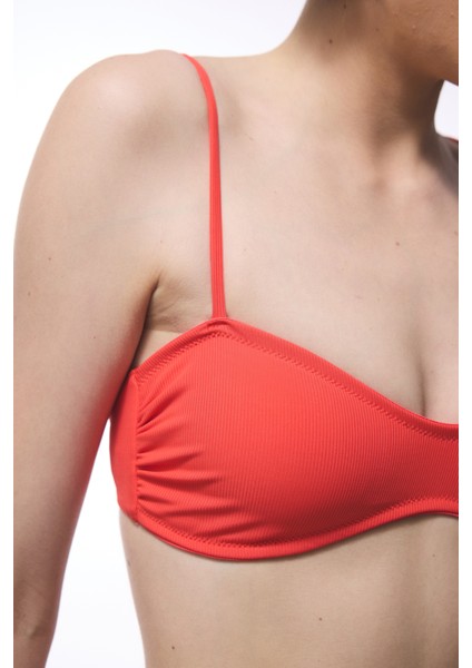 Praslin Minimal Kesim Kırmızı Bandeau Bikini Üstü fırsatları