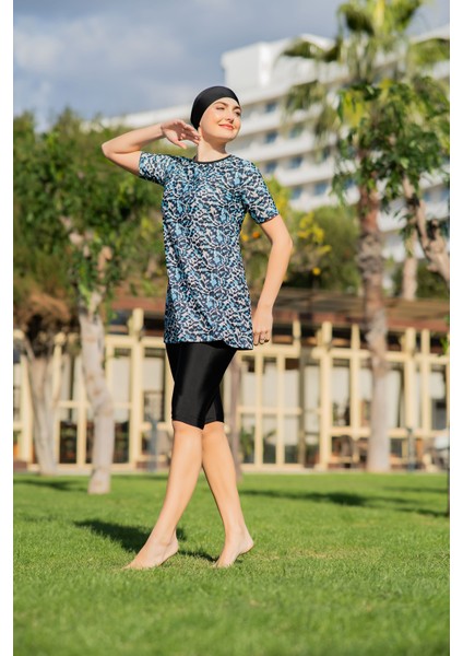 Siyah Mavi Desenli Yarım Kol Micro (Esnek ve Çabuk Kuruyan) Kumaş Yarı Tesettür Mayo