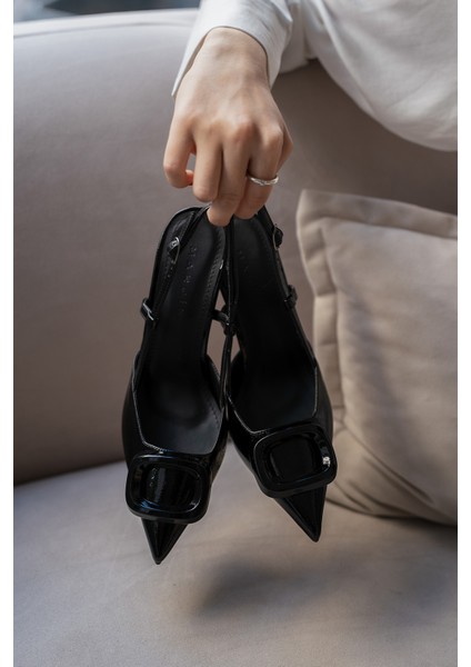 Kadın Stiletto Sivri Burun Arkası Açık Atkılı Tokalı Topuklu Ayakkabı Velton