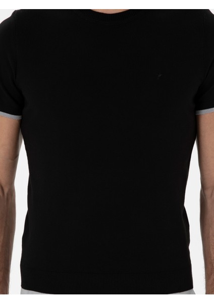 Erkek Siyah Slim Fit Bisiklet Yaka Triko T-Shirt 50300809-VR046