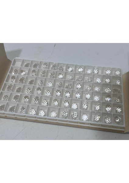 Swarovski Tip Damla ve Küre Kristal Kolye Ucu 193 Adet modelleri