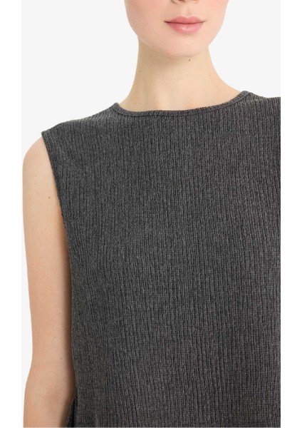 Boxy Fit Bisiklet Yaka Bürümcük Atlet F4439AX25SM indirimleri