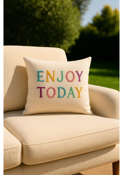 Enjoy Today Punch Kırlent Kılıfı