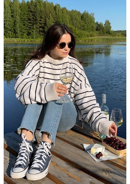 Kadın Bisiklet Yaka Çizgili Oversize Triko Kazak