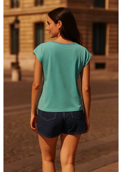 V Yaka Dantelli Mint Yeşili Kadın Bluz 25Y1206K1