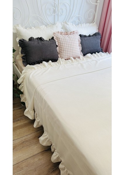 Fırfırlı Beyaz Yatak Örtüsü Takımı Çift Kişilik fiyatları