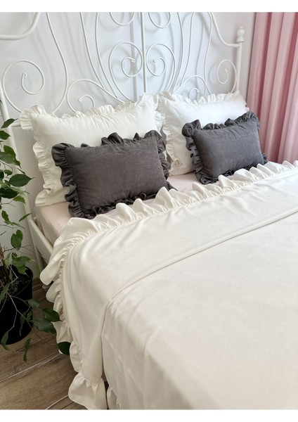 Fırfırlı Beyaz Yatak Örtüsü Takımı Çift Kişilik modelleri