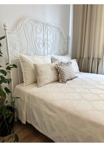 Nakışlı Ekru Yatak Örtüsü Pike Takımı Tek Kişilik fiyatları