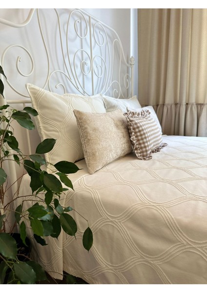 Nakışlı Ekru Yatak Örtüsü Pike Takımı Tek Kişilik modelleri