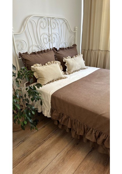 Kahverengi Rengi Çift Kat Fırfırlı Yatak Runner Seti Çift Kişilik