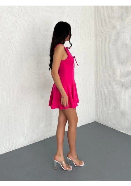 Göğüs Bağlamalı Kolsuz Mini Boy Elbise - Pembe