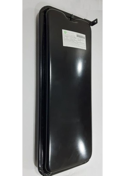 Lynx Kombi Genleşme Tankı Dik Tip Siyah Renk Boru Çapı 3/8 - 7 Lt.