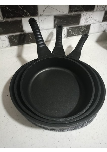 3'lü Tava Set Döküm Granit 20-24-28 cm