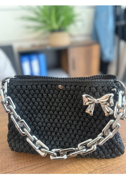Zincir Detaylı Fiyonk Aksesuarlı Polyester Makrome Çanta