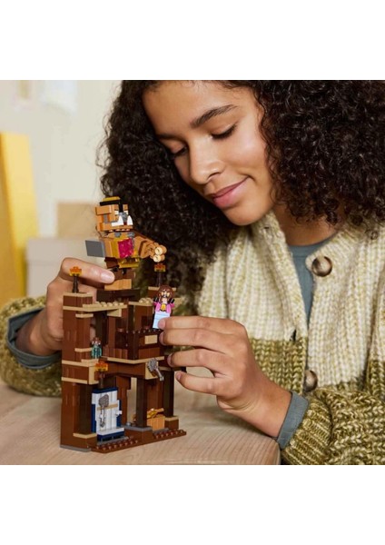 Nessiworld LEGO Minecraft Orman Malikanesi Dövüş Ringi 21272 modelleri