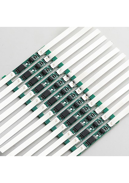 10 Adet 3.7V Li Ion Pil Koruma Kartı Aksesuarı 2‑3A Akım Nikel 18650 Aşırı Deşarj Li Ion Pil Kartı (Yurt Dışından)