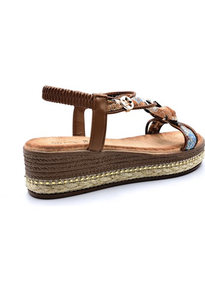 G25Y171 Dolgu Taban Espadril Detaylı Lastikli ve Taşlı Kadın Camel Beji Şık Spor Sandalet