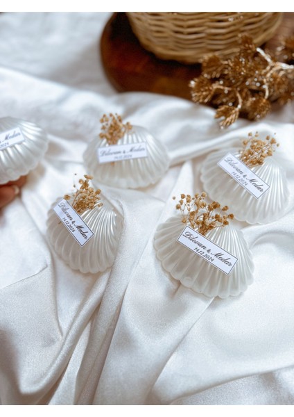 10 Adet Süslemeli Istiridye Mum. Düğün, Kına, Nişan, Söz, Nikah Hediyelik Kutu