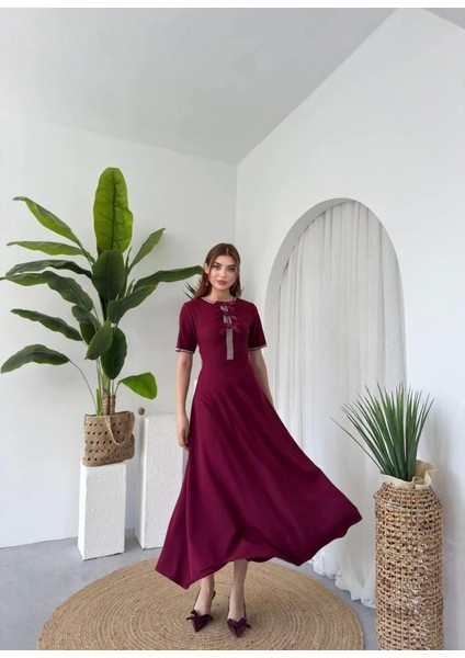 Wera Taşlı Fiyonk Detaylı Elbise