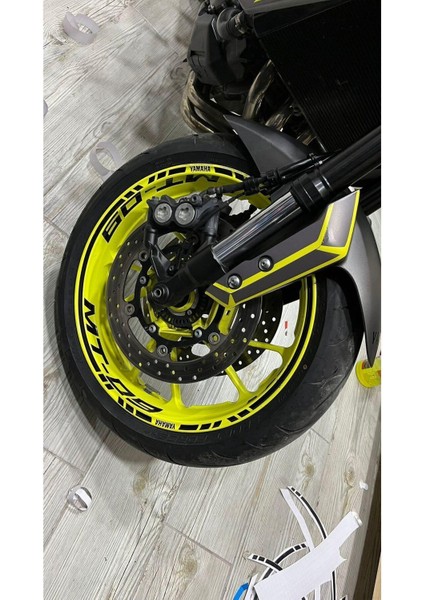 Yamaha mt 09 Uyumlusiyah Jant Içi Yazılı Şeritli Sticker