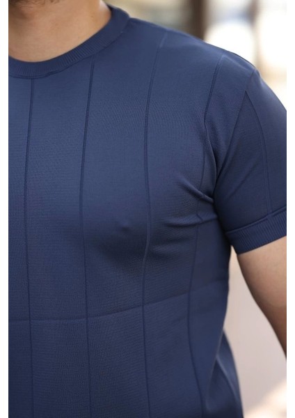 Erkek Ince Çizgi Dokulu Bisiklet Yaka Kısa Kollu T-Shirt
