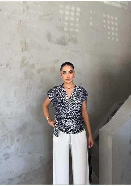 Leopar Desen Yandan Bağlama Detaylı Bluz - Gri