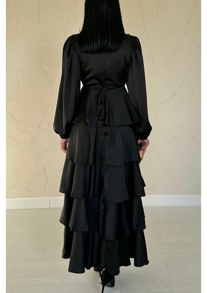 Siyah Saten Büzgülü Kat Kat Elbise fırsatları