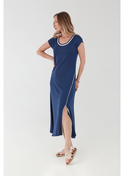 Basic Oversize Yırtmaçlı Biyeli Penye Elbise